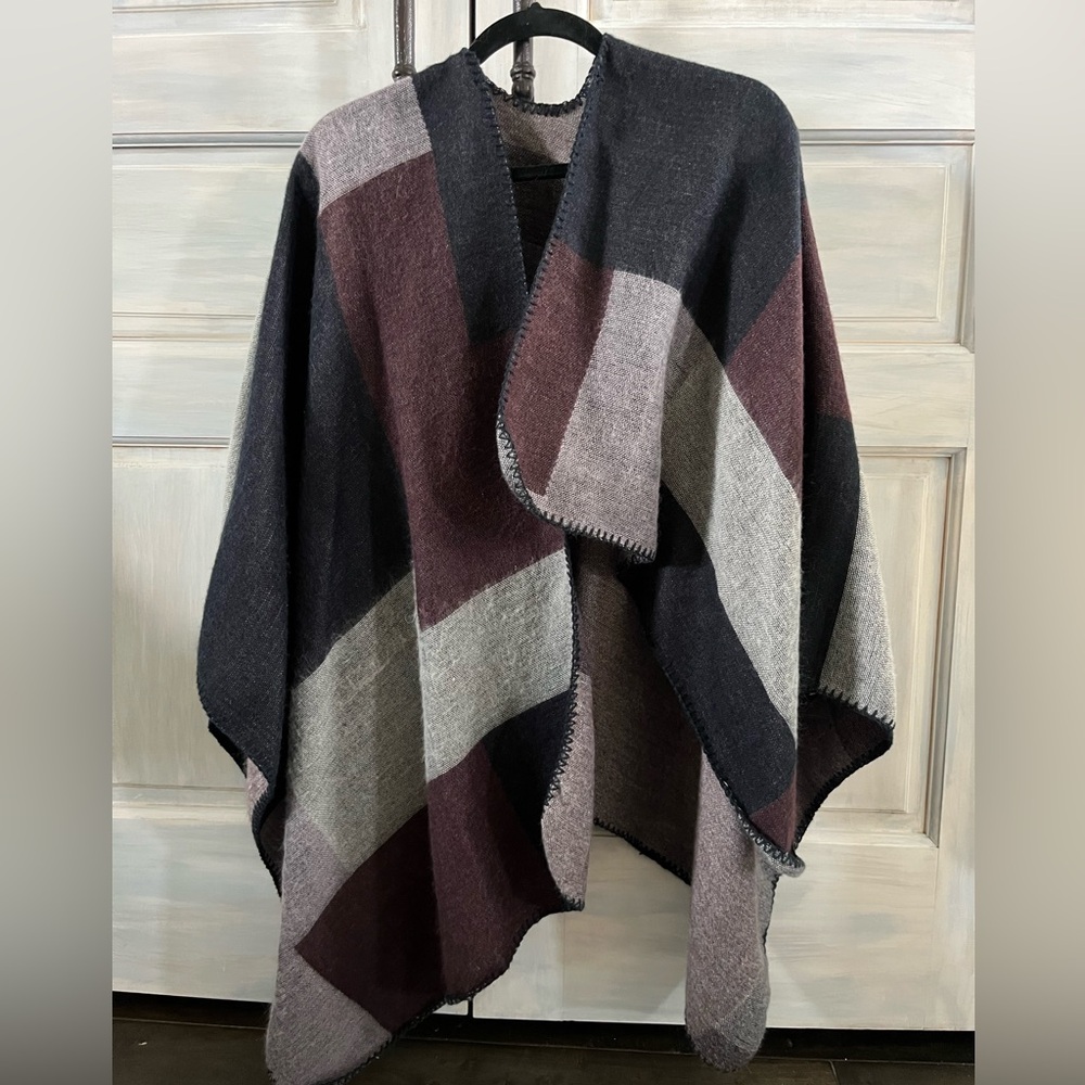 NWTO H&M Scarf/Poncho